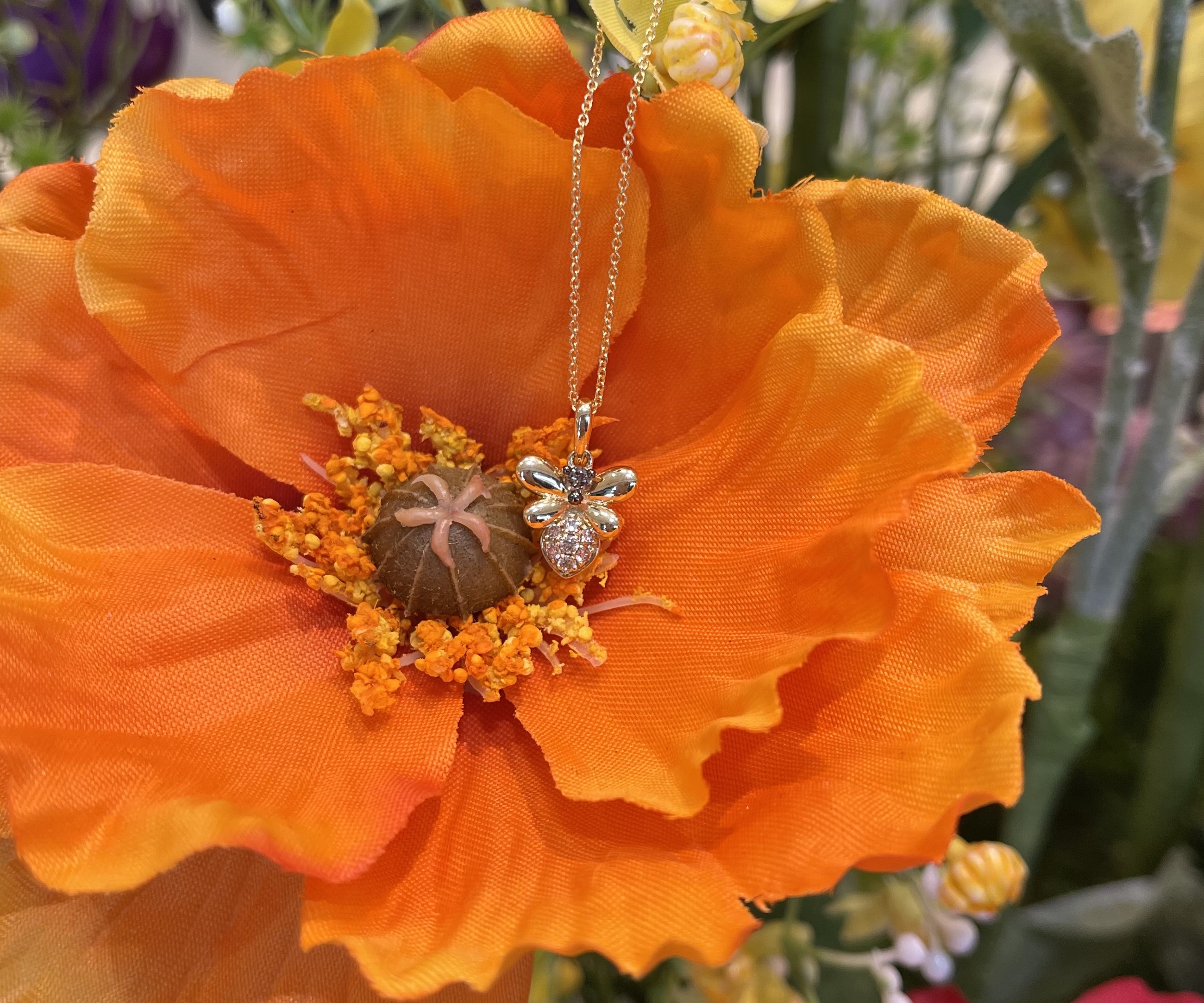 The Buzz-Worthy Le Vian Bee Positive® Collection